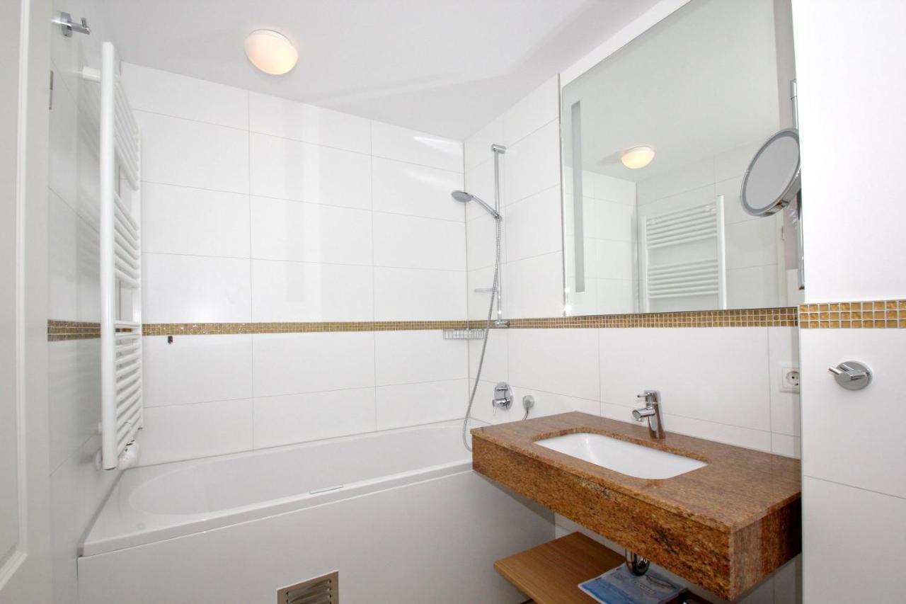 Strandnahe Fewo Mit Balkon, Gratis Nutzung Vom Ahoi Erlebnisbad Und Sauna In Sellin - Rex Rugia Fewo 30-6 Lobbe Εξωτερικό φωτογραφία